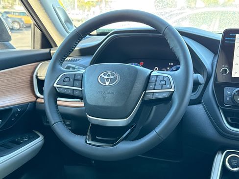 Certified 2026 Toyota Grand Highlander AWD image 23