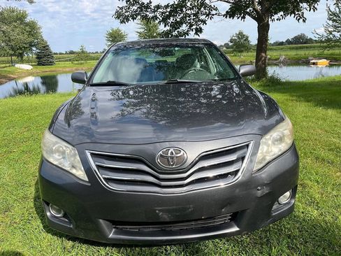 Used 2011 Toyota Camry XLE w/ XLE Extra-Value Pkg #1 FWD image 2