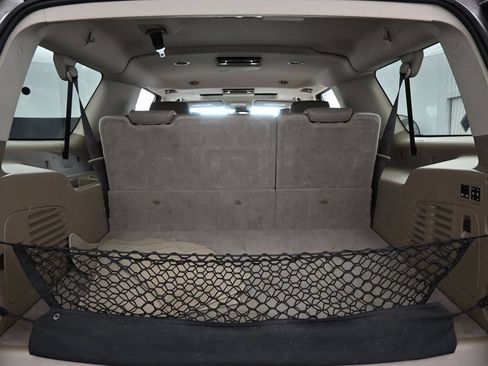 Used 2019 GMC Yukon XL SLT w/ Premium Edition RWD image 39