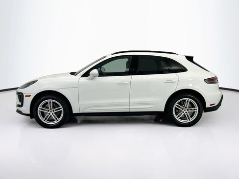 Certified 2023 Porsche Macan AWD/4WD image 2