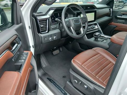 Used 2024 GMC Sierra 1500 Denali Ultimate AWD/4WD image 8