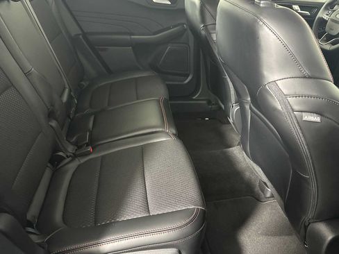 Used 2025 Ford Escape ST-Line w/ Tech Pack #1 FWD image 17