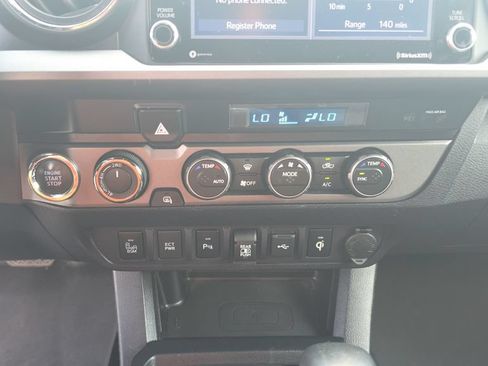 Used 2021 Toyota Tacoma TRD Off-Road w/ Technology Package AWD/4WD image 19