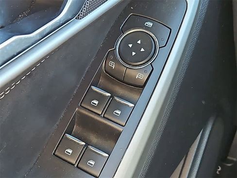 Used 2021 Ford Explorer XLT w/ Equipment Group 202A image 22