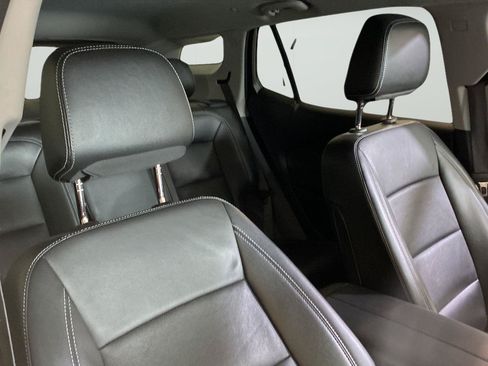Used 2024 GMC Terrain SLT FWD image 43