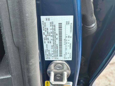 Used 2020 Ford Escape SEL image 18