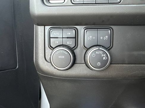 Used 2022 Chevrolet Suburban LT AWD/4WD image 73
