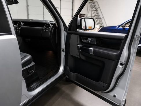 Used 2011 Land Rover LR4 HSE LUX AWD/4WD image 26