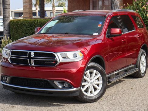 Used 2019 Dodge Durango SXT image 4