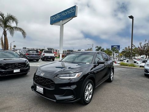 Used 2024 Honda HR-V LX image 2
