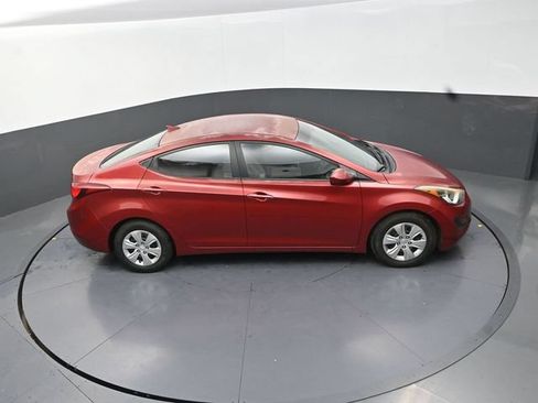 Used 2016 Hyundai Elantra SE FWD image 29