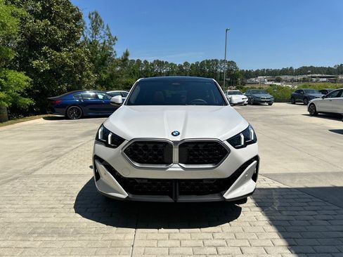 New 2026 BMW X2 xDrive28i w/ Technology Package AWD/4WD image 4