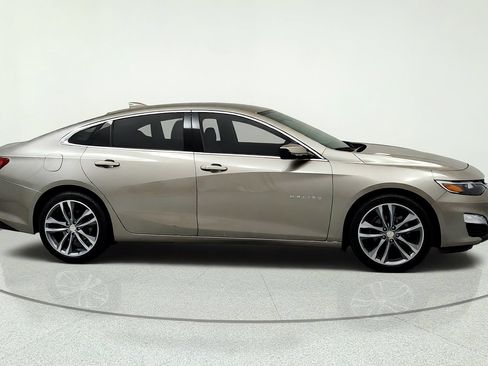 Used 2022 Chevrolet Malibu LT FWD image 6