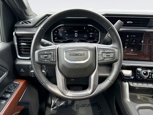 Used 2024 GMC Sierra 3500 Denali Ultimate AWD/4WD image 12