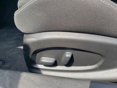 Used 2021 Chevrolet Camaro LT image 19