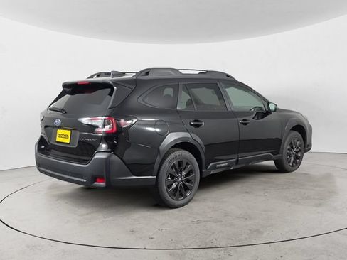 Certified 2025 Subaru Outback Onyx Edition AWD/4WD image 5