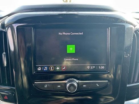 Used 2022 Chevrolet Traverse LS image 22