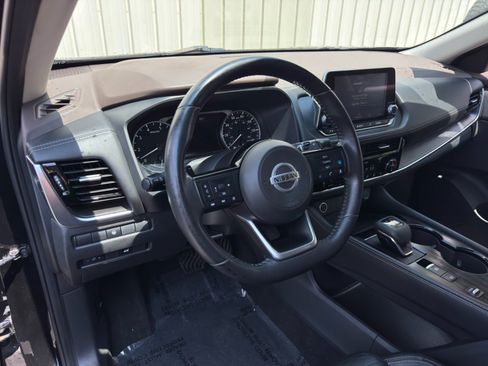 Used 2021 Nissan Rogue SL FWD image 11