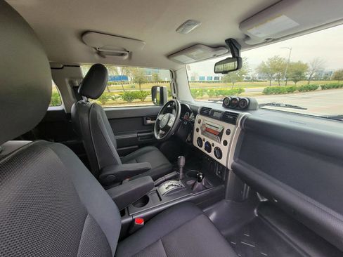 Used 2012 Toyota FJ Cruiser 4WD w/ Convenience Pkg image 20