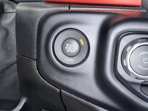 Used 2020 Jeep Wrangler Unlimited Rubicon w/ Dual Top Group AWD/4WD image 24