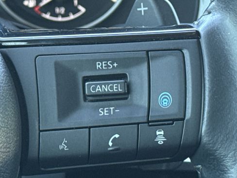 Used 2022 Nissan Pathfinder SL image 20