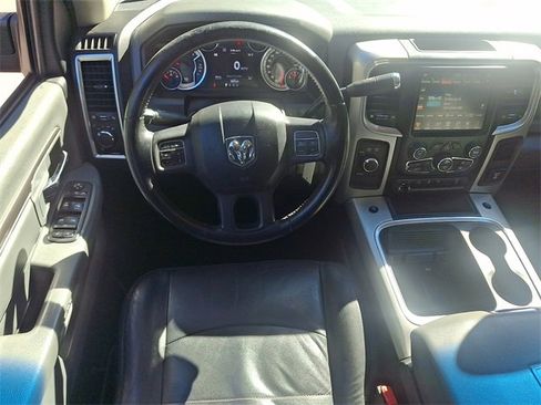 Used 2017 RAM 2500 SLT w/ Luxury Group image 13