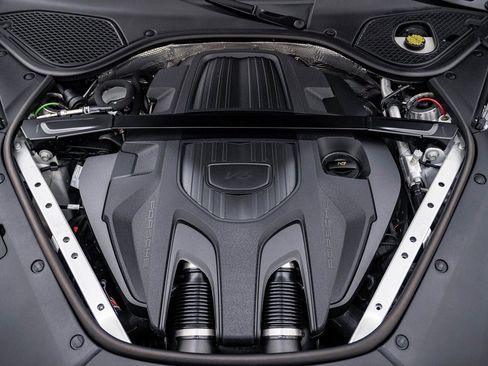 Certified 2025 Porsche Panamera 4 image 29