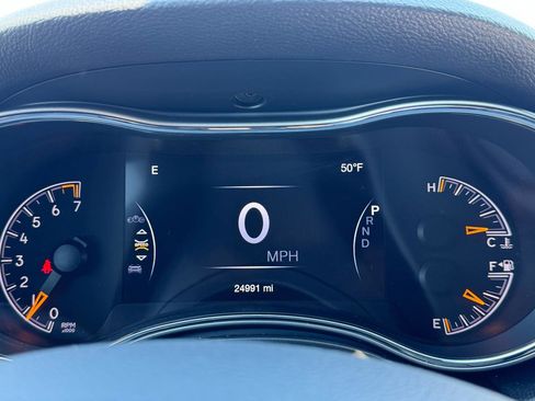 Used 2021 Jeep Grand Cherokee Laredo X image 10