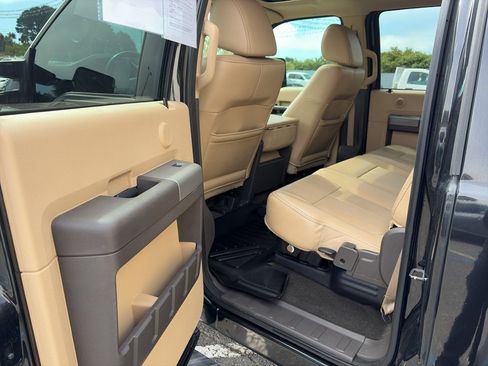 Used 2011 Ford F250 Lariat w/ Lariat Interior Pkg AWD/4WD image 16