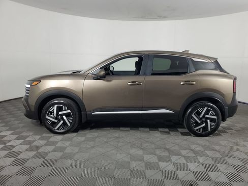 Used 2025 Nissan Kicks SV FWD image 7