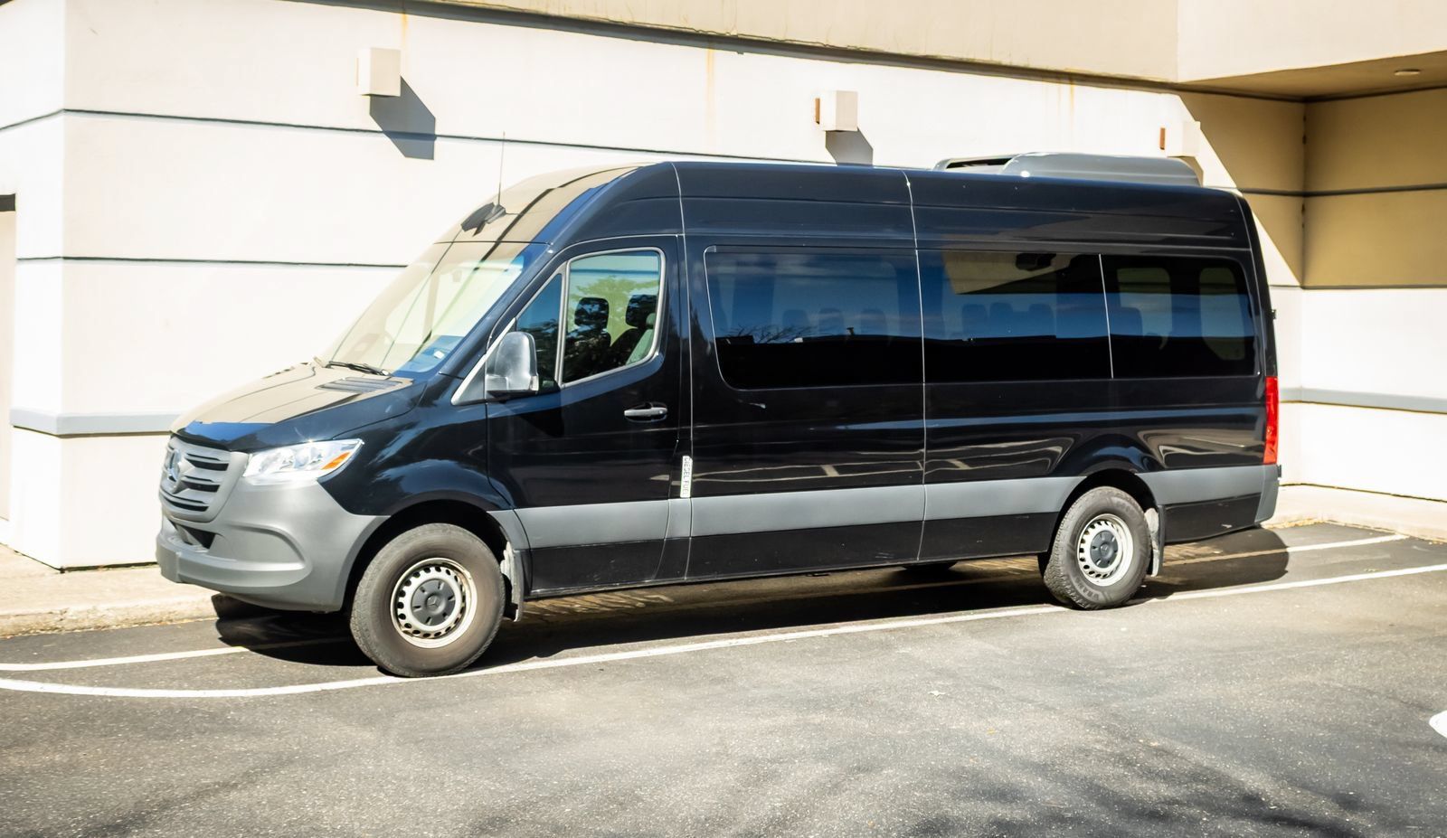Used 2025 Mercedes-Benz Sprinter 2500 image 3
