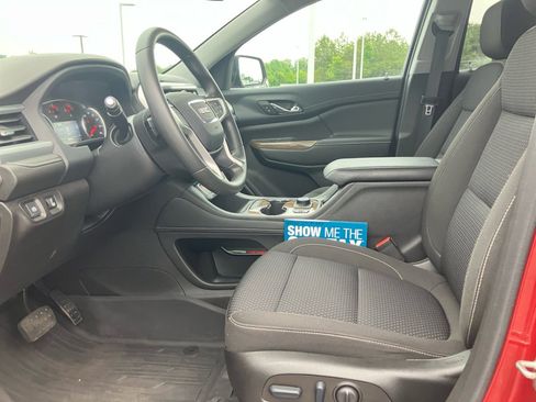 Used 2023 GMC Acadia SLE w/ Driver Convenience Package FWD image 34