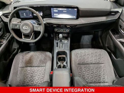 Certified 2025 Nissan Kicks SV w/ SV Premium Package AWD/4WD image 28