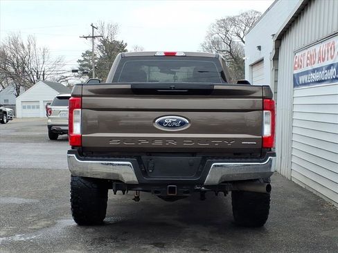 Used 2017 Ford F250 XL w/ Power Equipment Group image 4