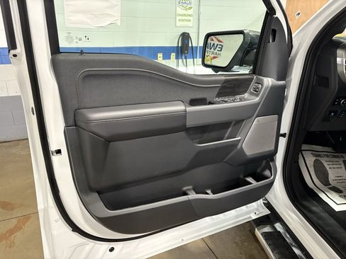 New 2025 Ford F150 Lariat w/ Equipment Group 501A Mid image 21