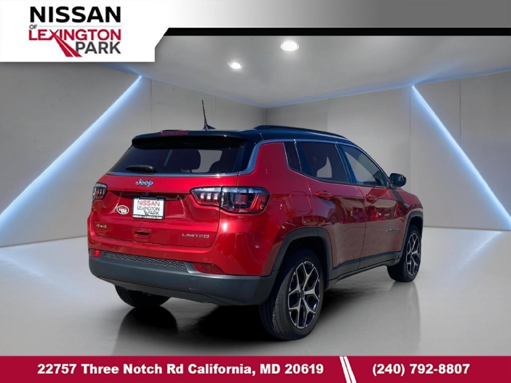 Used 2025 Jeep Compass Limited AWD/4WD image 4