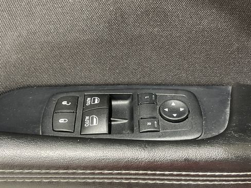 Used 2017 Dodge Challenger R/T image 25