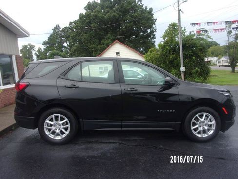 Used 2023 Chevrolet Equinox LS FWD image 4