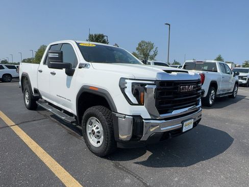 Certified 2024 GMC Sierra 2500 Pro w/ Convenience Package AWD/4WD image 2