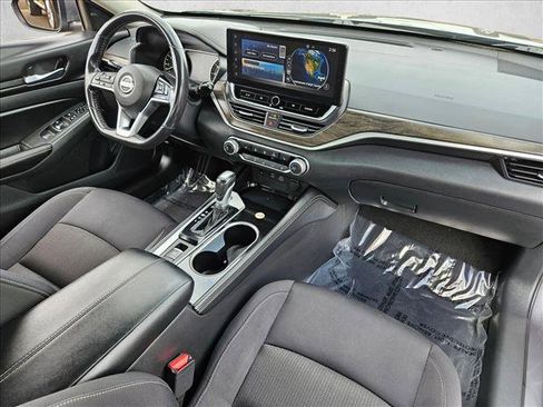 Used 2024 Nissan Altima 2.5 SV w/ SV Premium Package FWD image 26