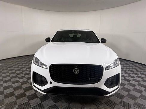 Used 2025 Jaguar F-PACE R-Dynamic S image 9