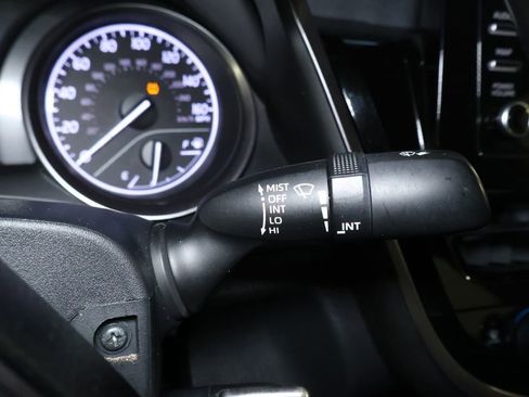 Used 2023 Toyota Camry SE image 23