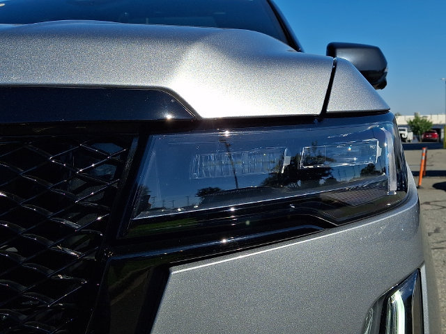 Certified 2024 Cadillac Escalade Sport Platinum w/ LPO, ONYX Package AWD/4WD image 9