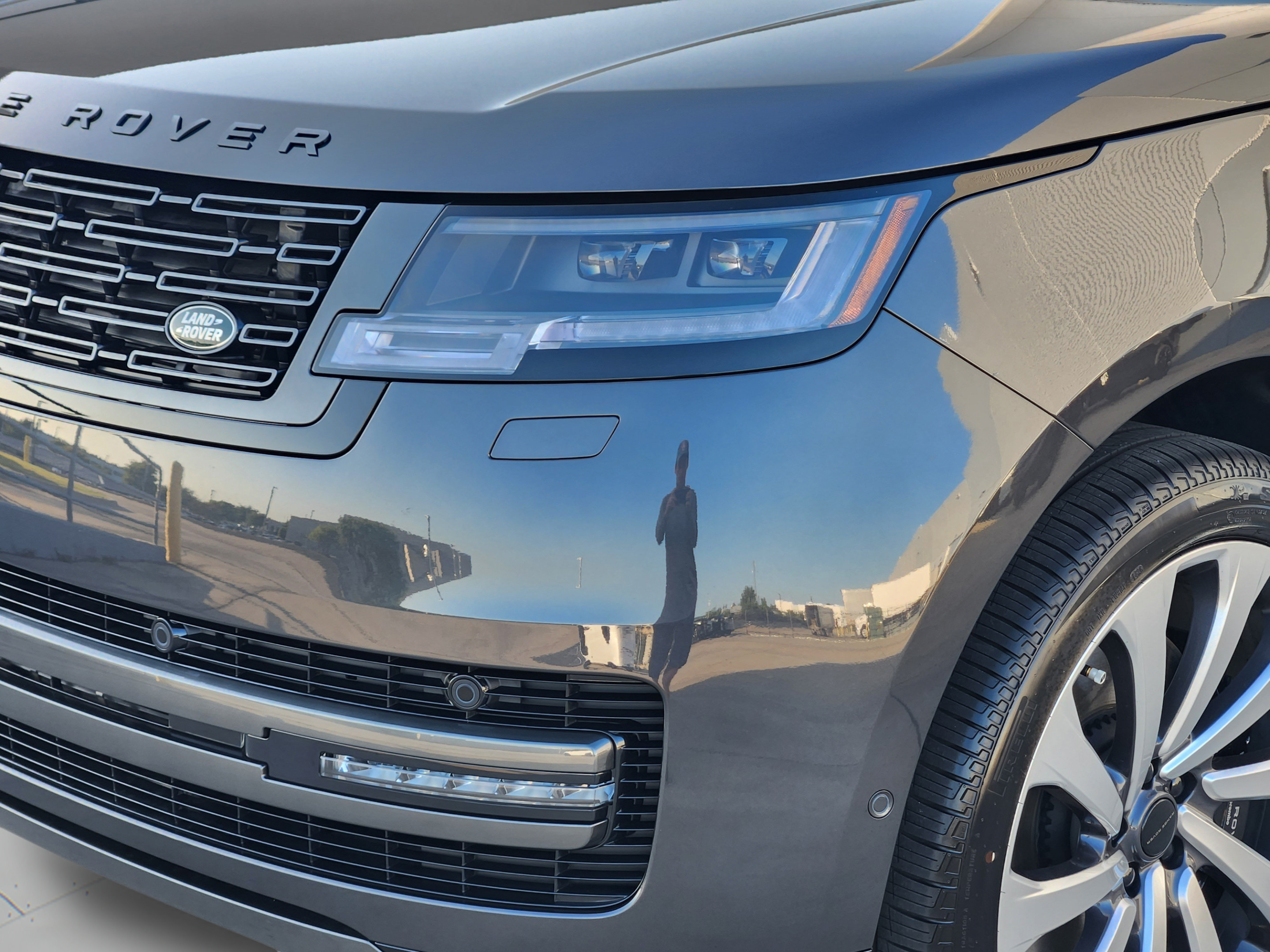 New 2026 Land Rover Range Rover Long Wheelbase SE AWD/4WD image 32