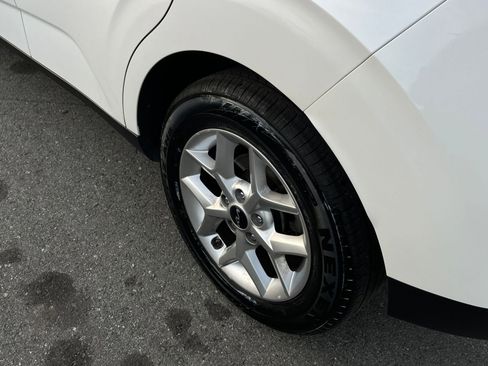 Used 2025 Kia Soul LX w/ LX Technology Package image 30