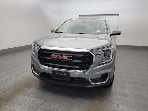Used 2024 GMC Terrain SLE FWD image 15