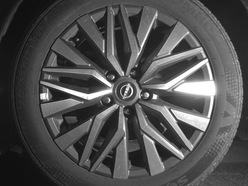 Used 2025 Nissan Altima 2.5 SV image 14