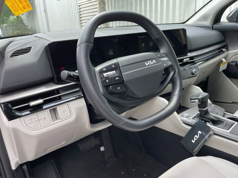 Used 2026 Kia Sportage EX image 10