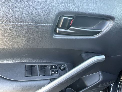 Used 2025 Toyota Corolla Cross LE image 22