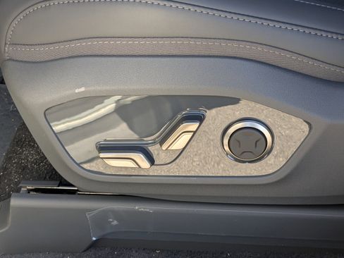 New 2026 Kia EV9 Wind image 23